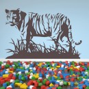 Декоративная наклейка Стоящий тигр в траве