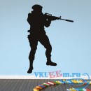 Декоративная наклейка Солдат с винтовкой